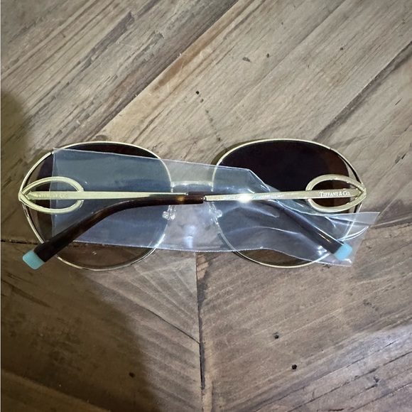 Tiffany round shaped sunglasses. Authentic - Picture 2 of 7